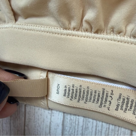 Fits Everybody Crossover Bralette
SKIMS - Picture 2 of 3